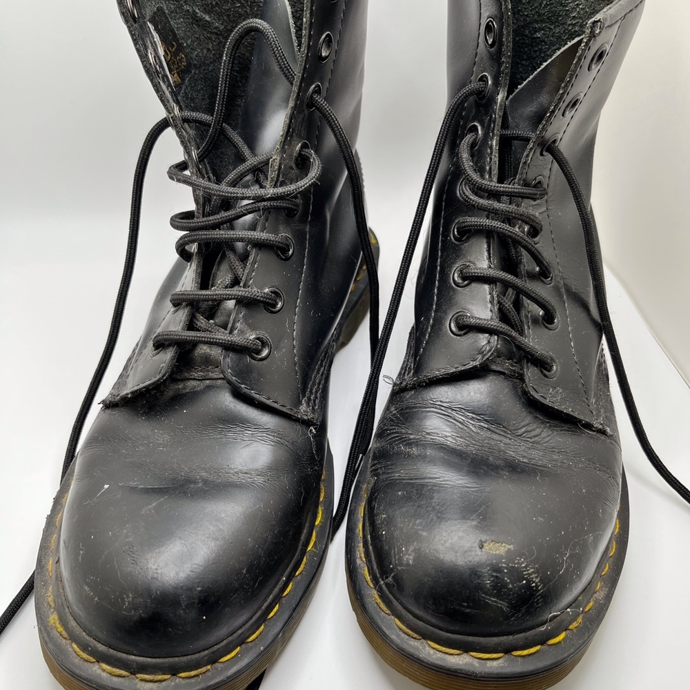 Dr. Martens 1460 women’s size 8